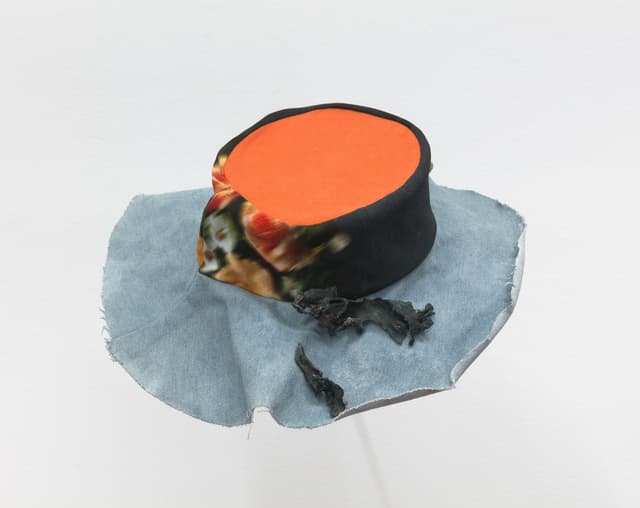 Daphne Ahlers. Turisti Sputati (Detail), 2017. Denim, neoprene, latex, styrofoam, metal, dried flowers. Dimensions variable.